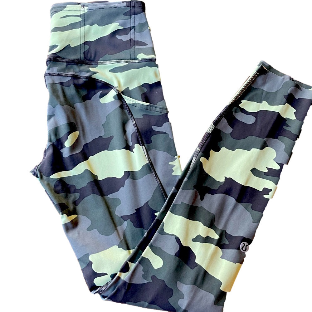 Lululemon Fast Free HR Tight 25” Camo Size 4 Crispin Green Pockets